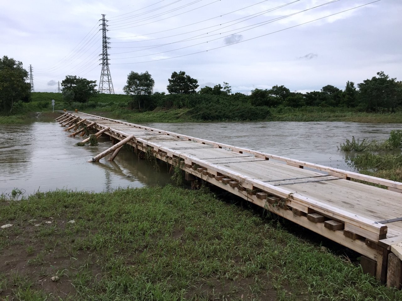 埼玉県坂戸市島田の越辺川に架かる冠水橋の島田橋 写真素材7205041- フォトライブラリ