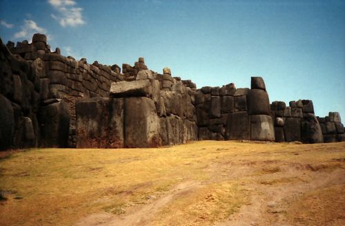 世界遺産のサクサイワマンとは？積まれた石の謎と行き方を紹介!EXOTISMO BLOG