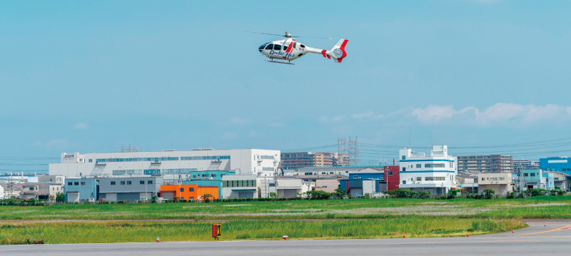 大阪セスナ遊覧飛行ツアー 空から楽しむ贅沢な関西観光＜大阪八尾空港発 飛行時間20分～55分＞大阪の観光&遊び・体験・レジャー専門予約サイトVELTRA ベルトラ
