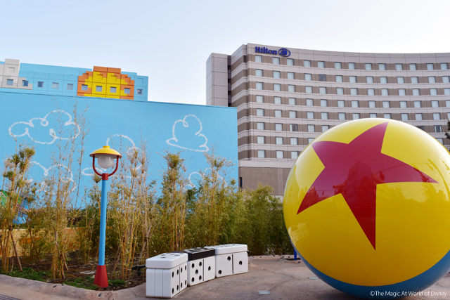 TDR トイ・ストーリー・ホテルのグッズが揃うショップ“ギフト・プラネット”！事前予約・入店方法・取扱いグッズを解説！meritrip