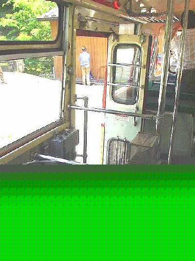 昭和43年 1968 就役で昭和60年 1985 まで路線バスとして呉市内を走っていたボンネットバス