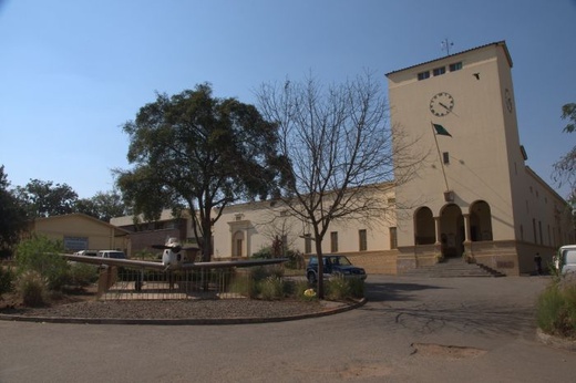 乾季にビクトリアの滝をザンビア側とジンバブエ側から見た感想と写真解説 – タビダ