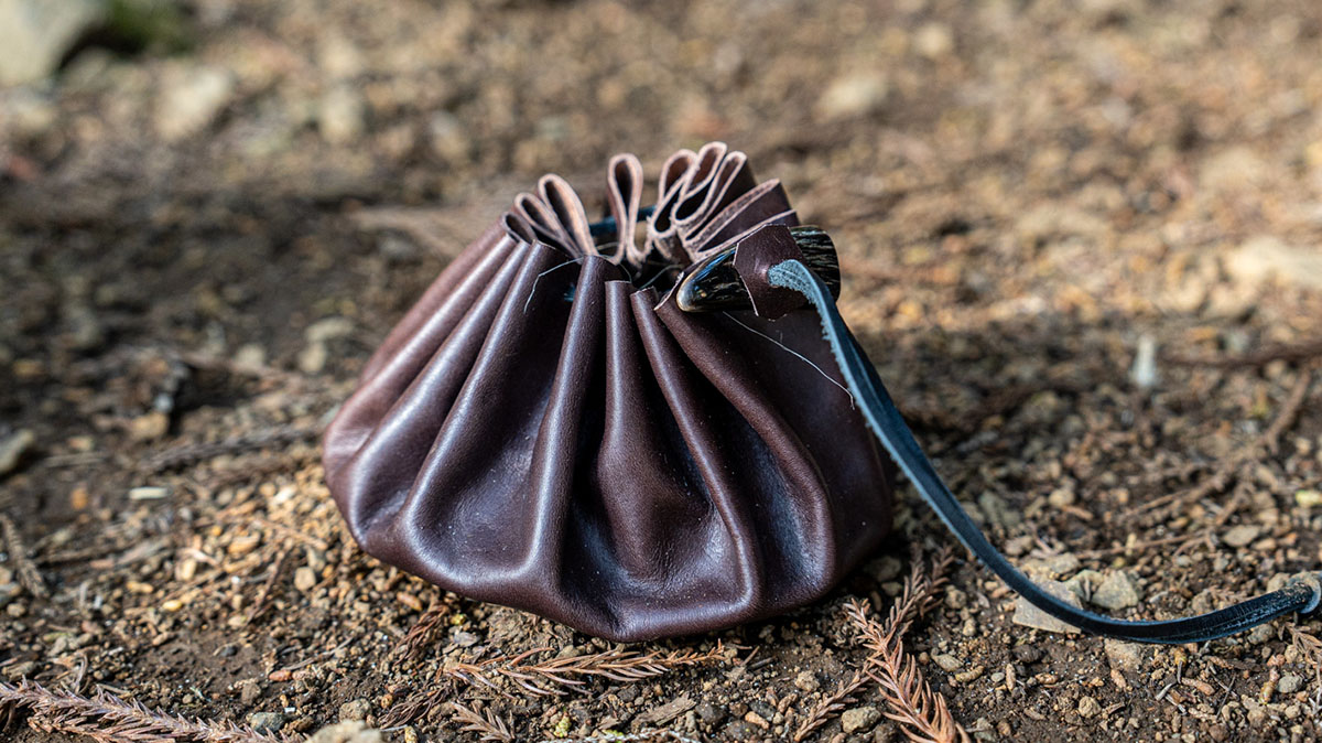 早くキャンプ行かないとレザクラばかり増えて 😱 もうすぐ梅雨明けですね😊レザークラフトキャンプキャンプ道具シェラカップハンドルカバーシェラカップカバーシェラカップレザークラフト小物