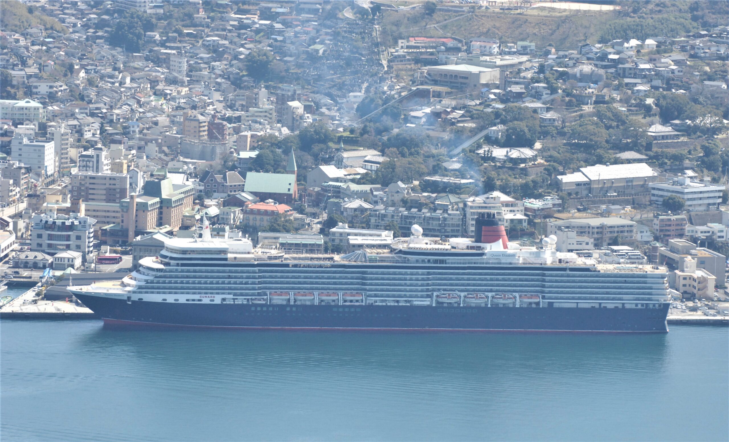 京浜フェリーボート、客船「クイーン・エリザベス」横浜寄港にあわせ観覧クルーズ運航 3月29日フネコ - Funeco