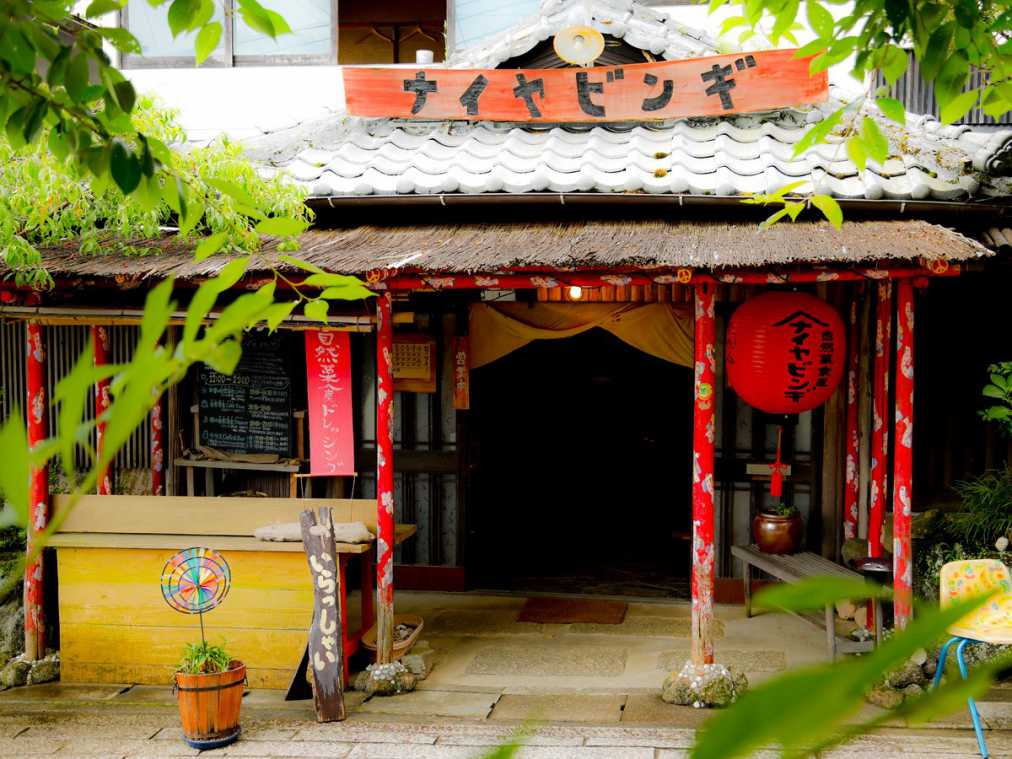 奈良・東大寺周辺のランチが美味しいおすすめ6店柿の葉ずしや葛うどんから古民家のキッシュ専門店などるるぶ&more