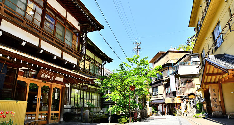 湯田中渋温泉：文化人が愛した風光明媚な温泉郷 - 日本の観光情報メディア