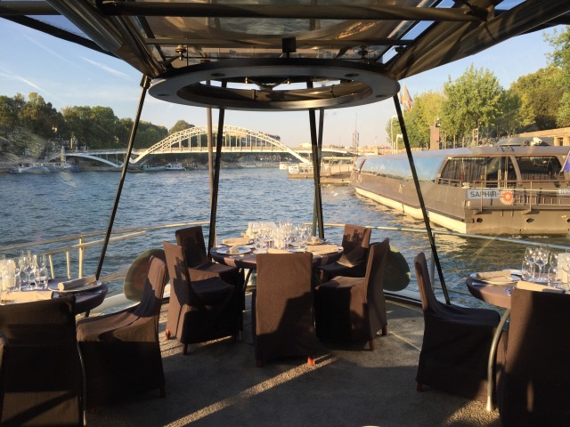 パリのセーヌ川クルーズBateaux Mouches®