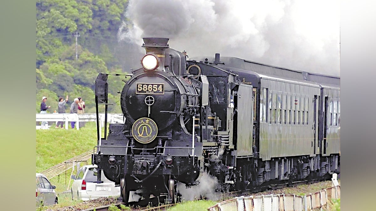 奈良県の曽爾高原 そにこうげんは関西屈指のススキの名所。ハイキング、温泉、星も楽しめるおすすめ観光スポット・観光地