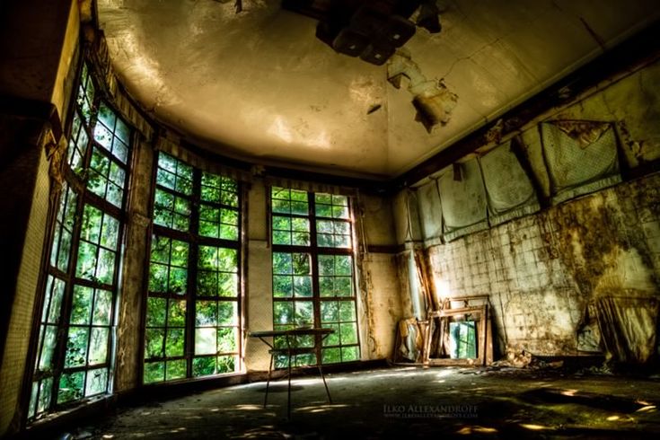 廃墟の女王「旧摩耶観光ホテル」建物再生工事ツアー 2022年1月7日〜2022年1月16日 兵庫県-