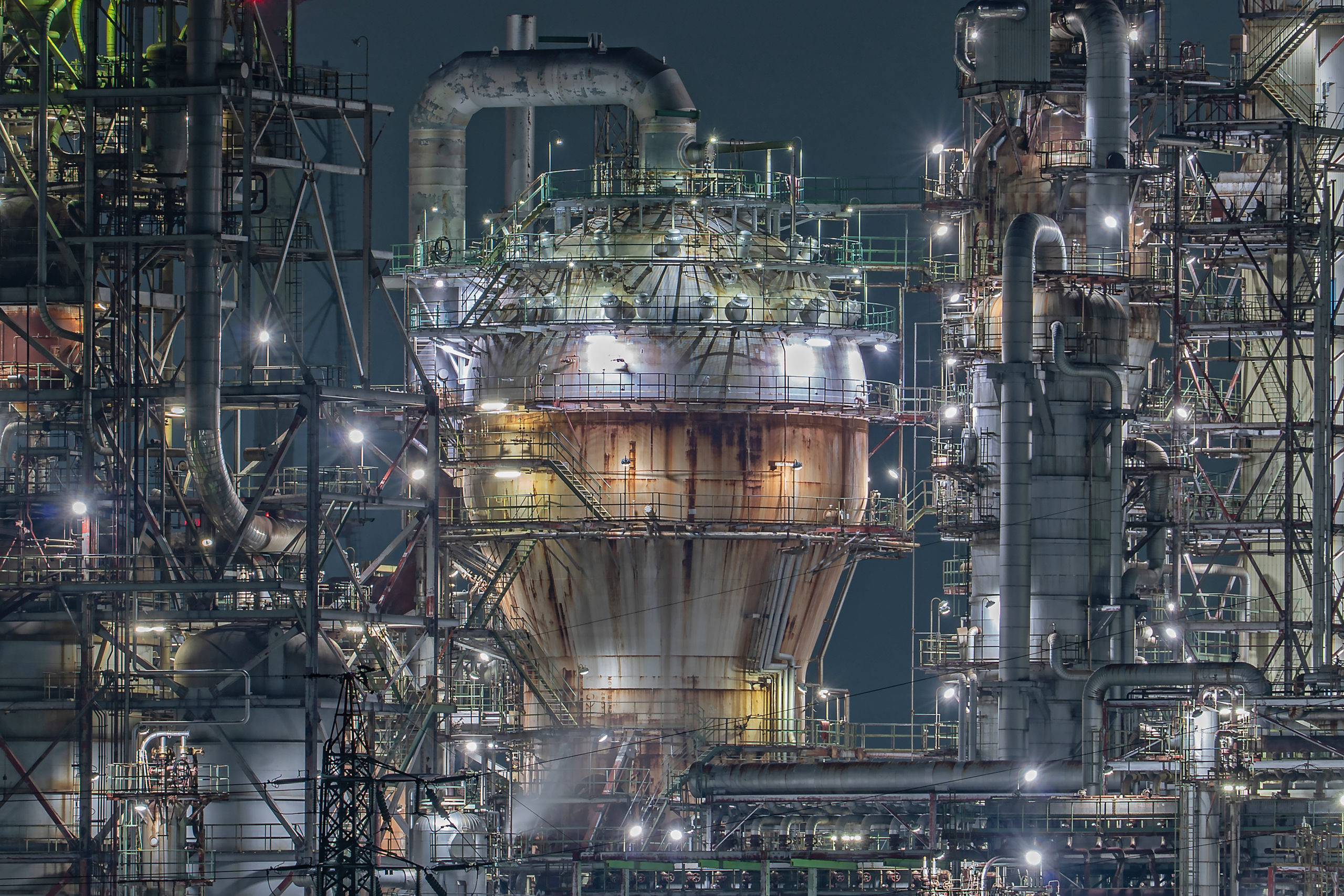 夜の宝石箱、工場萌えする四日市コンビナートの工場夜景 多重露出撮影- 地球の撮り方