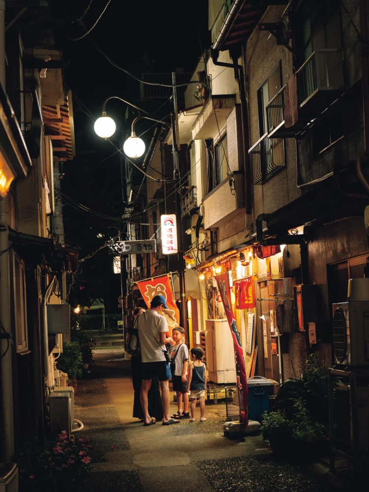 復活した温泉街の賑わいと昭和な風景 熱海