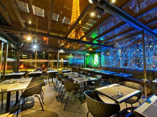 エッフェル塔が見えるレストランO'Bon ParisEasy to be Parisian