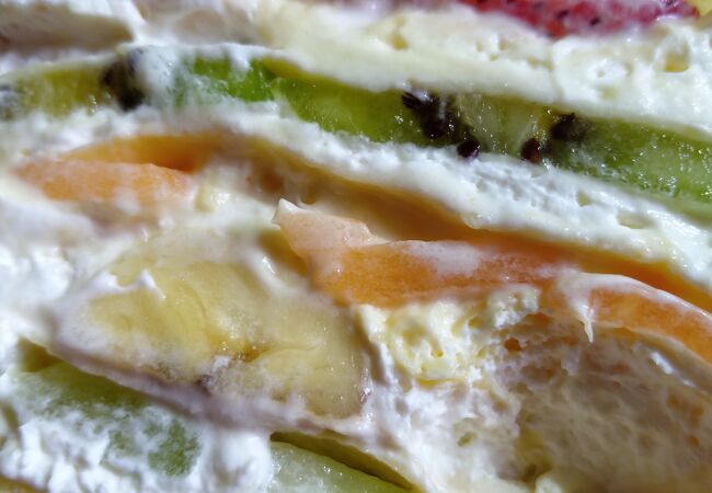 HARBSハーブスルミネエスト新宿店Nao & See の 旅とグルメと音楽と