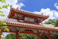 守礼門もどき」を集めてみる - 沖縄B級ポータル - DEEokinawa