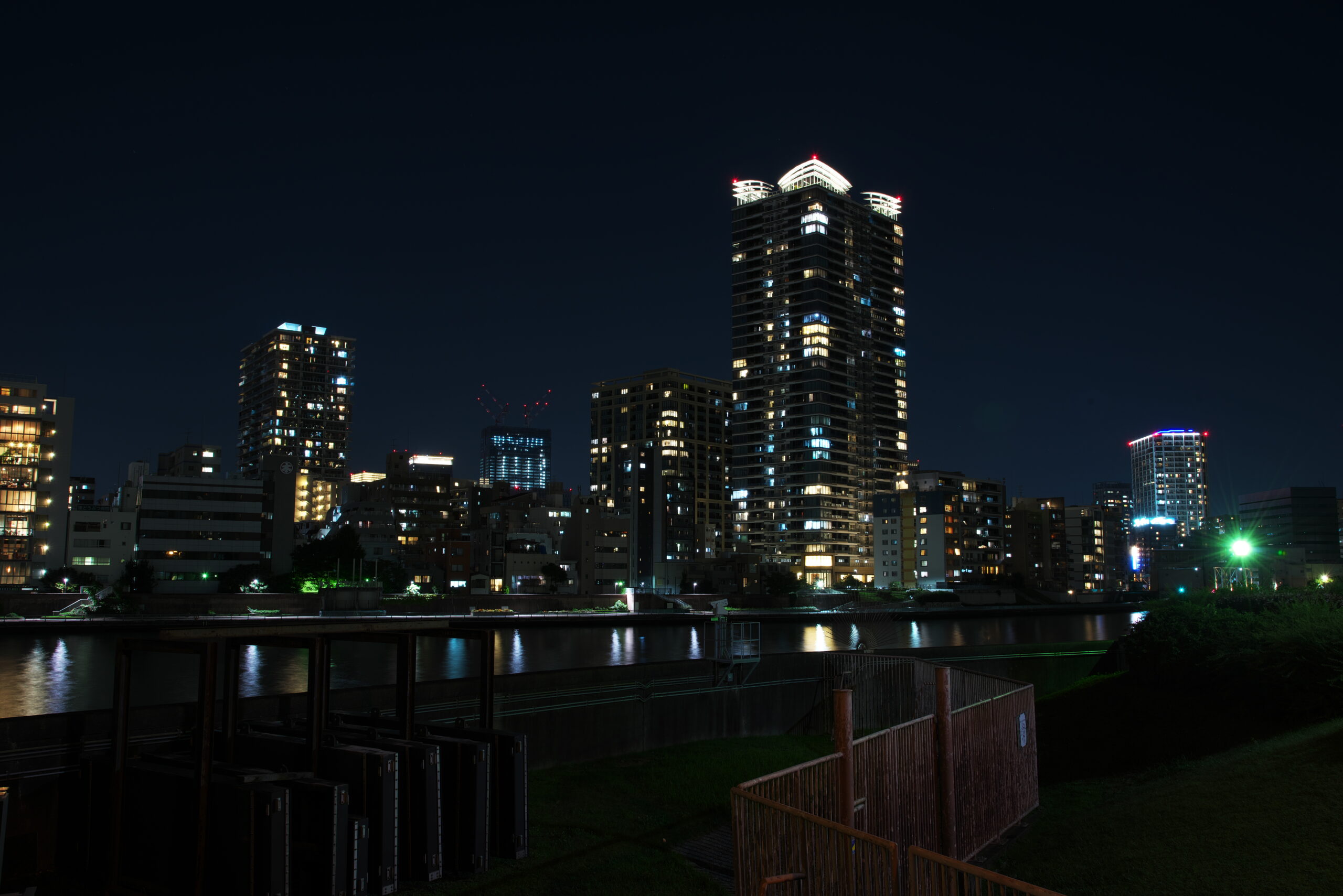 TOKYO PUBLIC 新月陸橋」