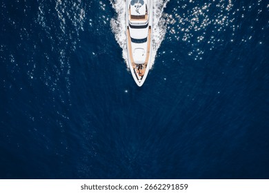 セーリング。ヨットに乗る。贅沢なヨット。の写真素材・画像素材 Image 29123397