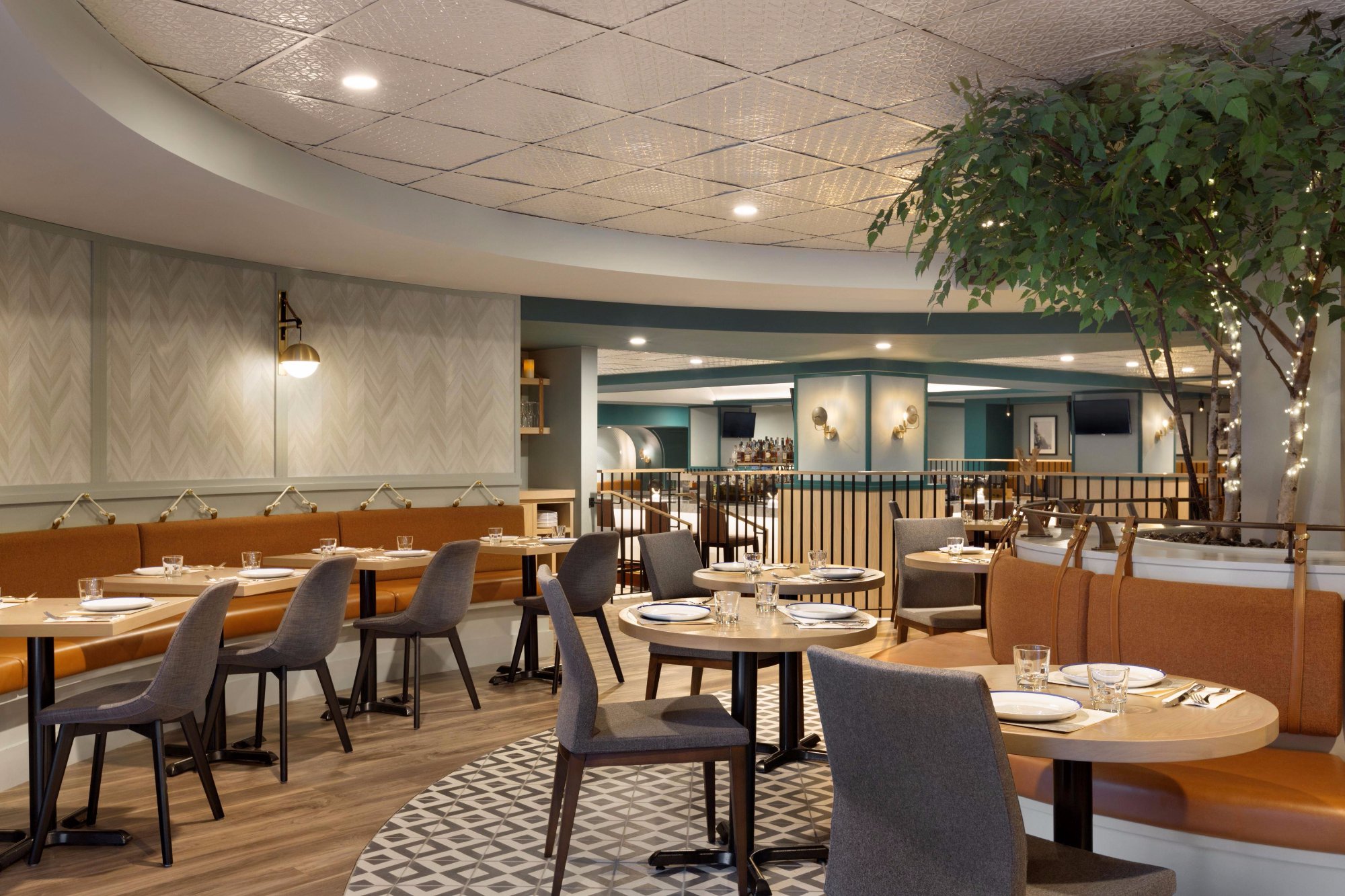 フェアモント・シャトー・レイクルイーズ宿泊記湖畔の絶景と贅沢ステイを体験 - 鉄道と自転車でプチ冒険に出よう