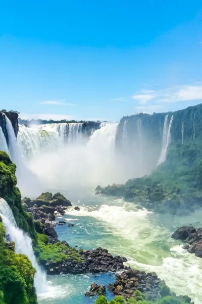 Shutterstock 2709194909